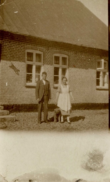 Fil:Staermose -Jens og Johanne 1928.jpg