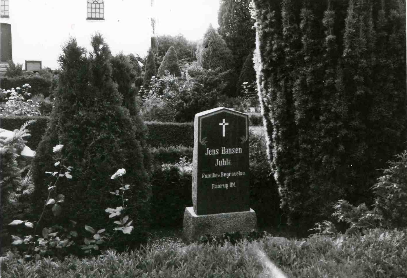 Jens Hansen Juuls familiegravsted på Rårup kirkegård.